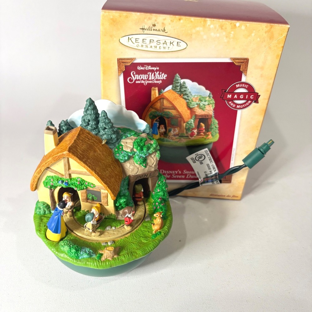 Hallmark Snow White and the Seven Dwarfs Music Motion Keepsake Ornament